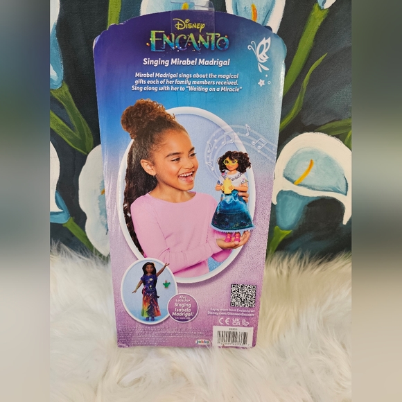 Disney Encanto Singing Mirabel Madrigal - Picture 3 of 4